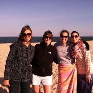 Meet your Posher, Elizabeth